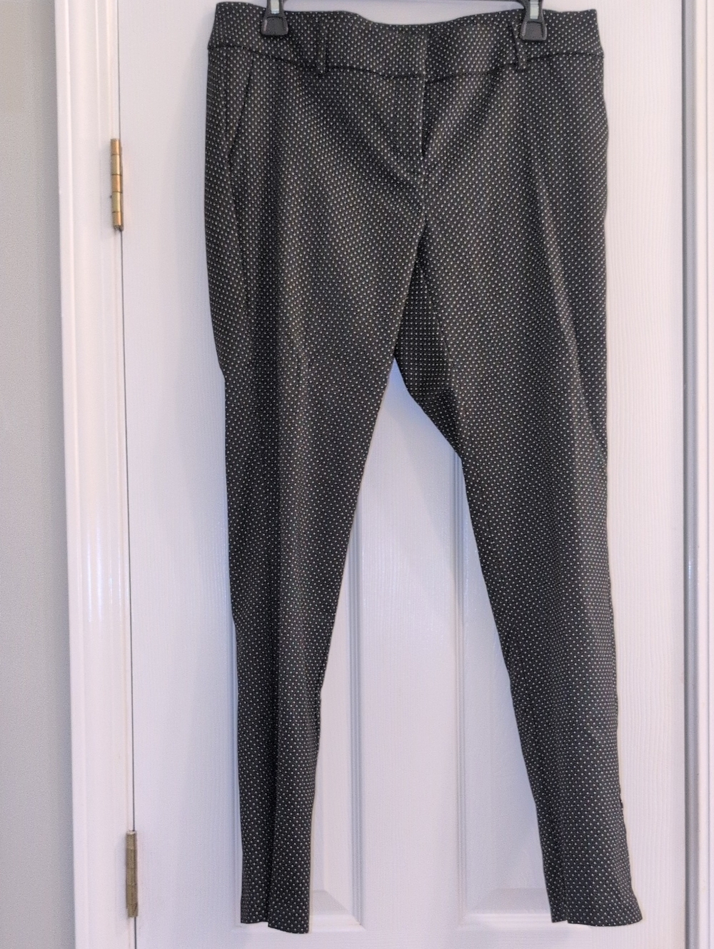 Adrienne Vittadini Black Skinny Pants with White Microdots